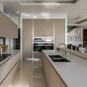Modern House with breathtaking view. Hollywood Hills.