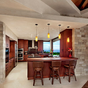 Modern Indoor-Outdoor Living with a Pacific Rim Influence