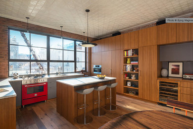 Kitchen - rustic kitchen idea in New York