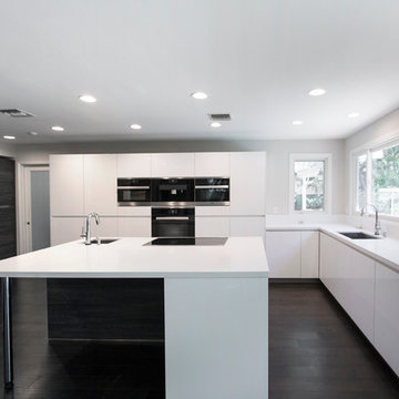 Modern kitchen & Bathroom in Granada Hills