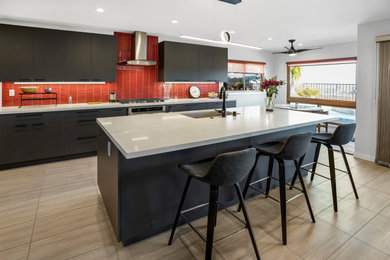 Inspiration for a modern kitchen remodel in Los Angeles