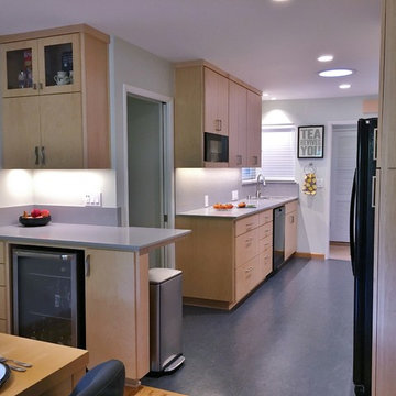 Modern Kitchen in Maple and Grey