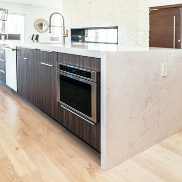 Modern Kitchen in Piper door style with Kona finish