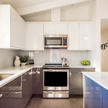 Modern Kitchen in Shoreline