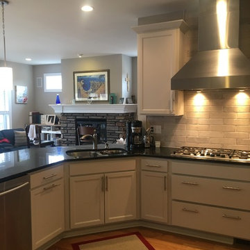 Modern Kitchen Remodel Done With New Portable Kitchen Island