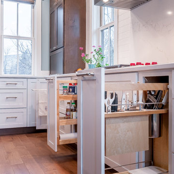 Modern Kitchen Shaker Maple Saddle and Dove White
