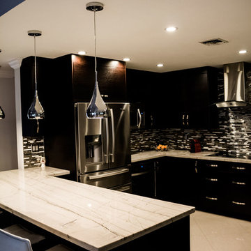 modern kitchen wengue colored with white macaubas quartzite countertop