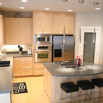 Modern Kitchen with Maple Cabinets and Quartz Counters