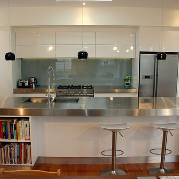 Modern minimalist gloss white kitchen, Western Springs, Auckland 2013