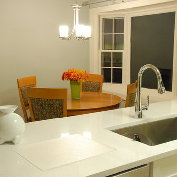 Modern Nantucket Cottage Kitchen