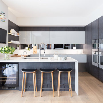 Modern New Home in Hampstead - Kitchen Bar