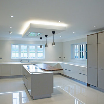 Modern off white and grey kitchen