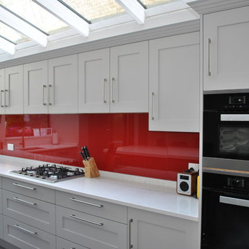modern shaker kitchen in pale grey