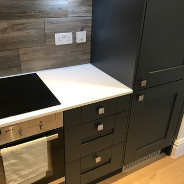 Modern Shaker Kitchen with Charcoal Doors and 20mm Quartz Worktop