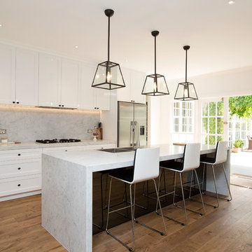 Modern Traditional Kew Kitchen