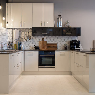 Modern white and grey gloss kitchen
