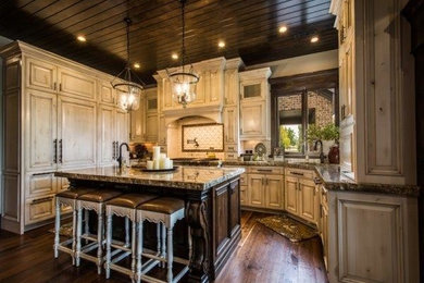 Design ideas for a large traditional kitchen in Salt Lake City.