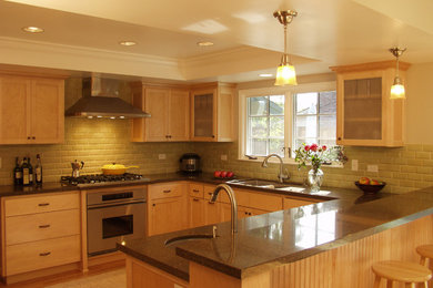 This is an example of a traditional kitchen in San Francisco.