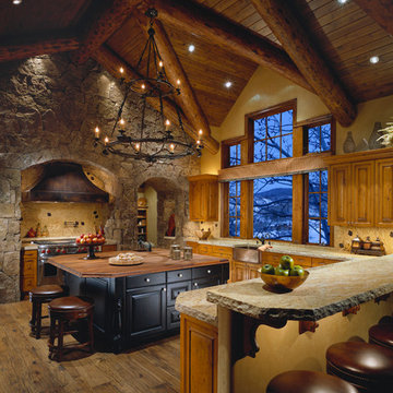 Mountain Formal - Kitchen