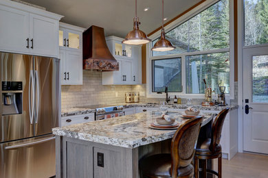 Inspiration for a craftsman kitchen remodel in Calgary