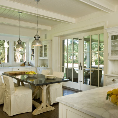 Inspiration for a timeless kitchen remodel in San Francisco with a farmhouse sink