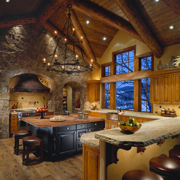 Mountain Lodge: Kitchen