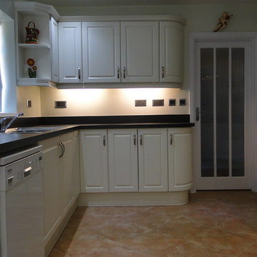 Mr and Mrs C's Curved Kitchen