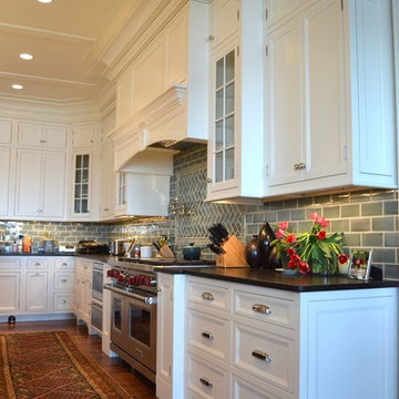 Mt.Vernon River Front Traditional Kitchen