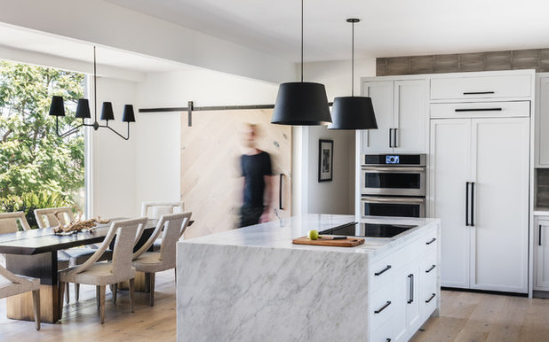 Contemporary Kitchen by JAC Interiors