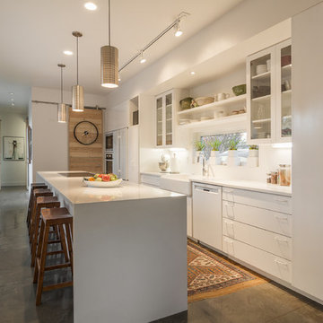 My Houzz: Contemporary Home Hugs a Central Courtyard