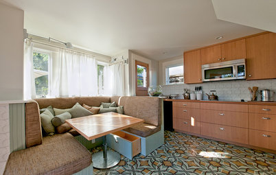 My Houzz:  2 Dwellings Keep Things All in the Family