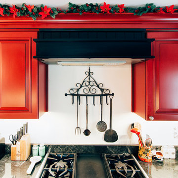 My Houzz: Traditional Christmas Charm in an Updated 1840s Home