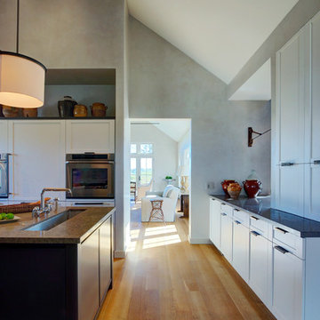Nantucket, Massachusetts - Transitional - Sophisticated Kitchen