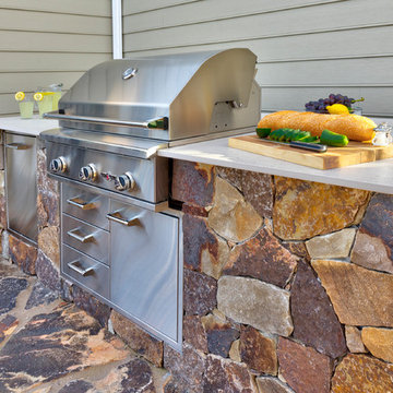 Natural Stone Veneer Outdoor Grill Station