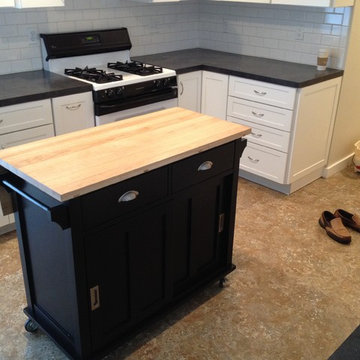 New Island on Casters - Kitchen - Daughters Delight