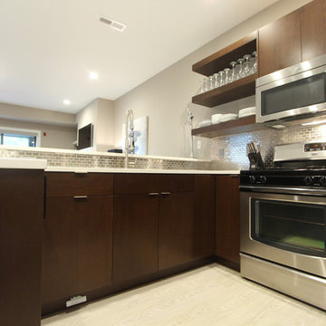 New Layout Provides Modern Convenience in this Condo Kitchen