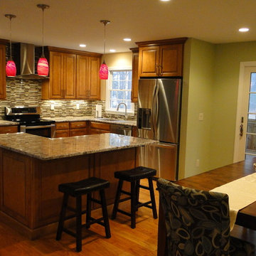New Milford Traditional Maple Kitchen