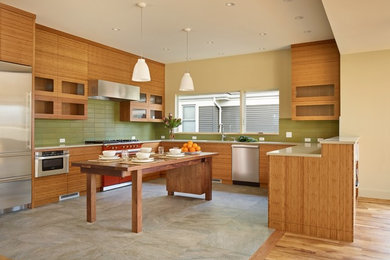 Trendy kitchen photo in Seattle