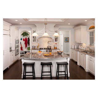 New Traditional Grand Kitchen - Kitchen - New York - by American