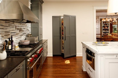 Mid-century modern kitchen photo in DC Metro