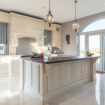 Newhaven Classical Kitchen with Island