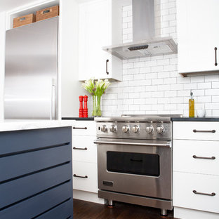 Kitchen - modern kitchen idea in San Francisco