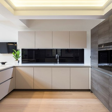 Nolte Feel and Manhatten Handleless Kitchen