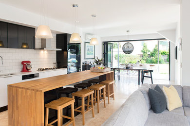 Design ideas for a contemporary kitchen in Brisbane.