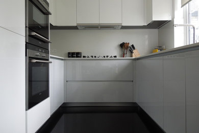 North London, Compact Kitchen