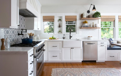 Kitchen of the Week: Modern Farmhouse Style With Dual Islands