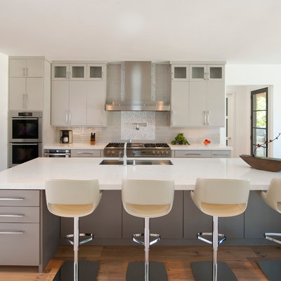 Example of a trendy kitchen design in Dallas with stainless steel appliances