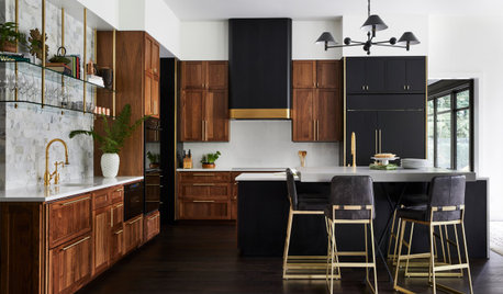 New This Week: 3 Kitchens That Stylishly Mix Dark and Light