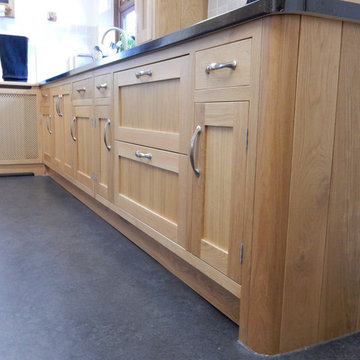 Oak Kitchen and Diner Rounded Corners