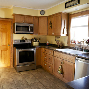 Oak Kitchen Cabinets | Houzz